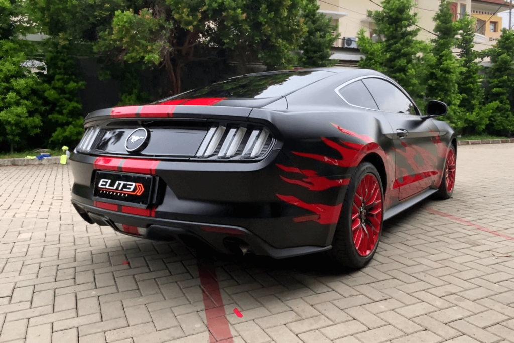 Hasil Sticker Mobil Jakarta Mustang Sticker Fire Red Tampilan Belakang